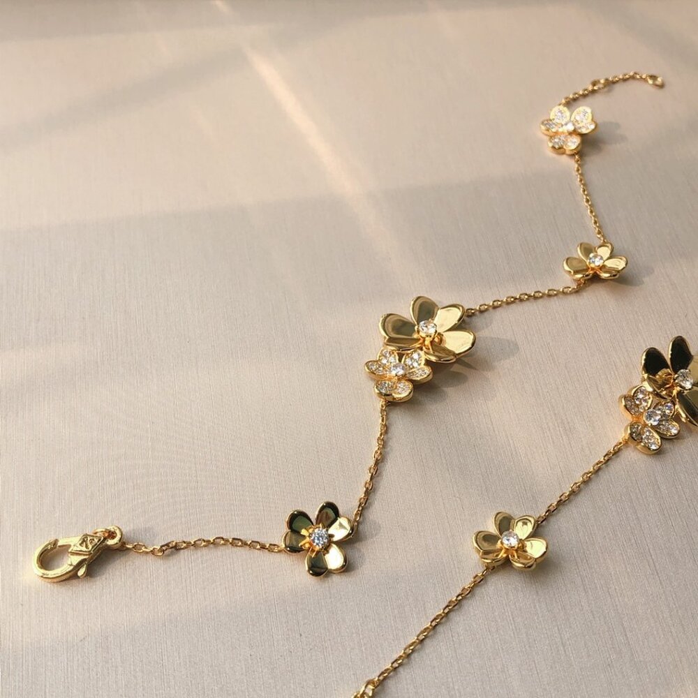 Excellent Used Condition VCA Bracelet